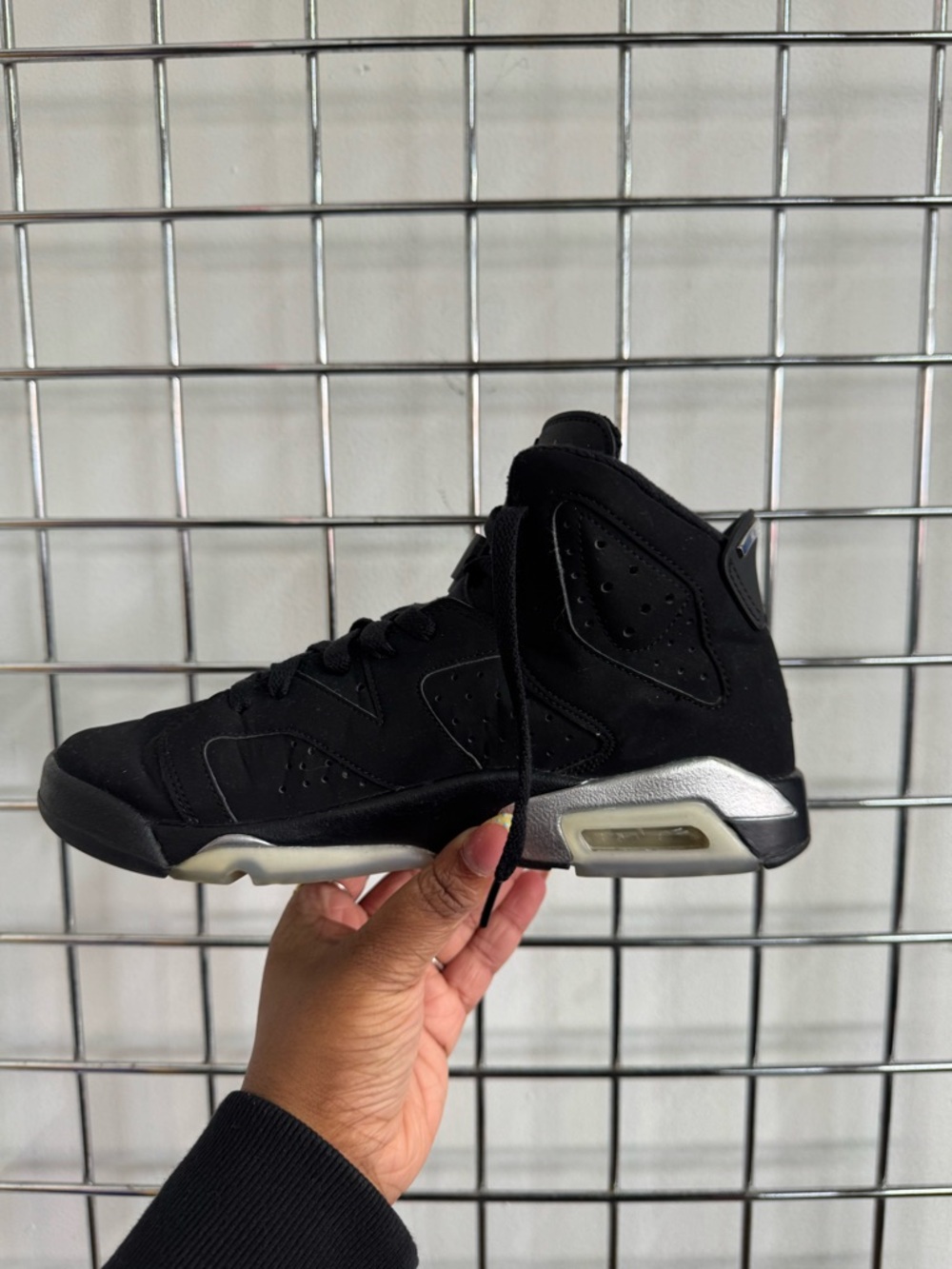 Nike Air Jordan 6 Retro GS Chrome Black Silver DX2835-001 Size 6.5Y Sneaker Shoe - Picture 3 of 11